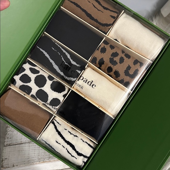 New in box Kate spade ten days of socks boxed set - Picture 4 of 9